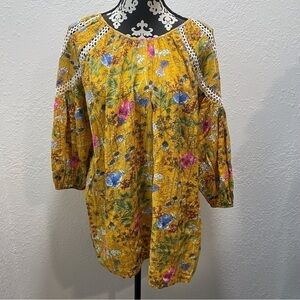 Umgee Floral Crochet Sleeve Tunic Top